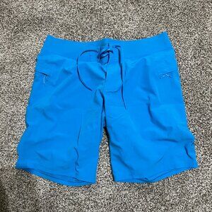 "Live in Practice" Lululemon Current State Board Short 9", Blue, Size 33